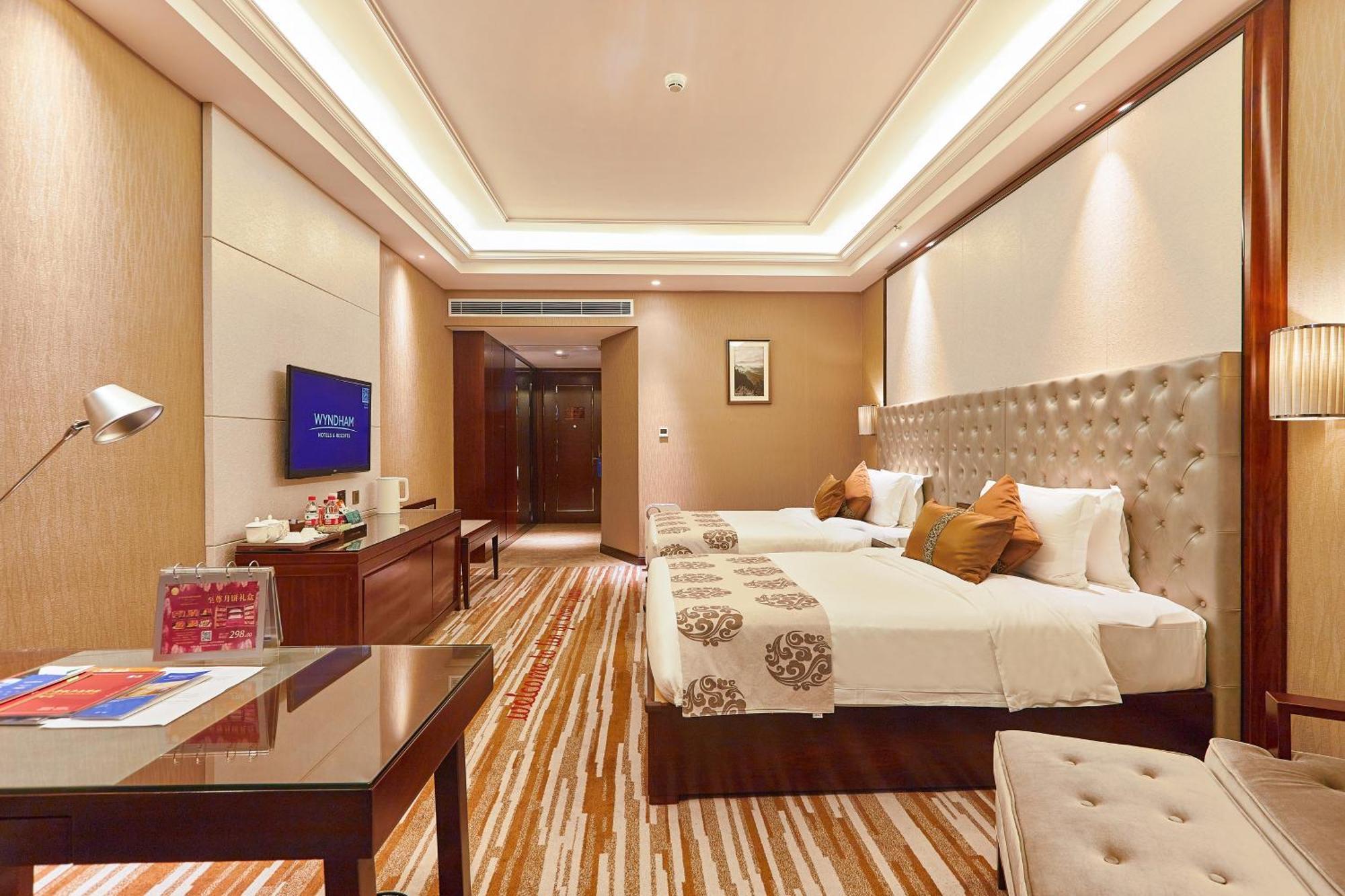 Wyndham Grand Plaza Royale Chenzhou Hotell Exteriör bild